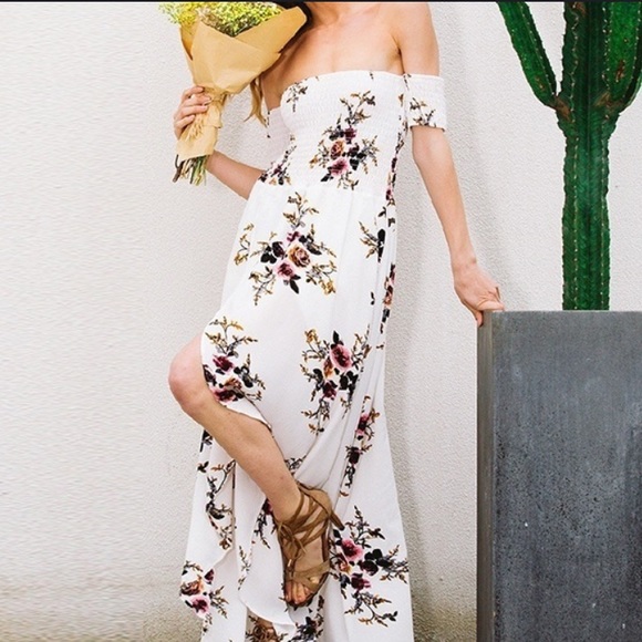 Laguna Girls Dresses & Skirts - ✨“Sunday Morning” Maxi Dress w/ Slit Leg✨